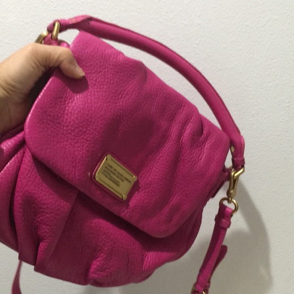 MARC BY MARC JACOBS Large Hot Pink Leather Shoulder Bag / Crossbody Bag Purse - Picture 17 of 17